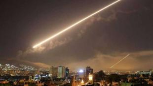 لليوم الثاني.. إسرائيل تقصف مواقع "حزب الله" في سوريا وتدمّر مستودعات ‏أسلحة