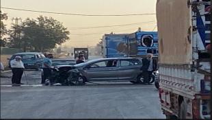 حادث سير بين حافلة و"بيك آب" وسيارة... سقوط 9 جرحى