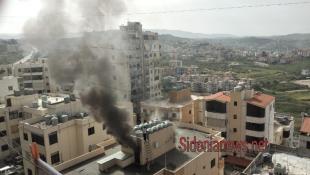 بالصور: حريق في مبنى سكني في عبرا - صيدا وفرق فوج إطفاء بلدية صيدا تتدخل