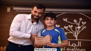 بالصور : البطل الصيداوي أديب أحمد أرقه دان يحرز ذهبية ببطولة لبنان بالشطرنج البطيء