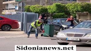 بالصور : تنظيف شوارع صيدا بمبادرة مشتركة من البلدية ومؤسسة البزري وتجمع المؤسسات الاهلية