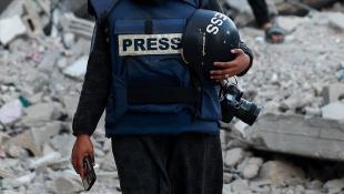 حـ مـ اس  : استشهاد خمسة صحافيين مع عائلاتهم بمجازر اسرائيلية جديدة في قطاع غزة
