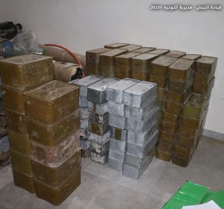 بالصور : الجيش اللبناني : عمليات دهم وتوقيف وضبط كمية كبيرة من الأسلحة والذخائر الحربية