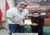 د. رياض أبو العينين يكرم بطلة الجمباز نور عباس بعد نيلها الميدالية الفضية ببطولة آسيا