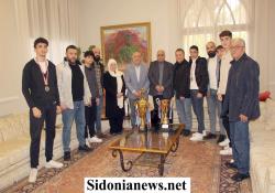 بالصور : بهية الحريري تستقبل وفداً من نادي الفتيان الرياضي – صيدا برئاسة أحمد المصري