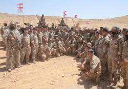بالصور : قائد الجيش اللبناني العماد رودولف هيكل يحضر مناورة تدريبية بالذخيرة الحية في جرد بريتال ويتفقد قيادة فوج الحدود البرية الرابع: مَن لا يشبه جيشه لا يشبه وطنه