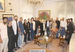 بالصور: بهية الحريري تستقبل وفداً جنوبياً من رابطة آل الأشقر واللواء أبو العينين ومتطوعي لجنة الصحة في بلدية صيدا