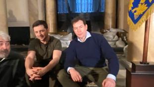 إحباط محاولة لإغتيال الرئيس الأوكراني زينلنسكي وكواليس مقابلتة مع  CNN :  "شاحب الوجه" في مكان سرّي تحت الأرض وبذقن غير مهذبة"...