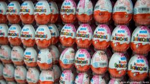 بريطانيا: سحب كميات من "بيضة المفاجآت" بعد إصابات بالسالمونيلا