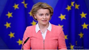 المفوضية الأوروبية تقترح إدراج الجيش الروسي و3 بنوك على قائمة العقوبات