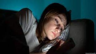 دراسة تكشف تأثير قلة النوم على المشاعر