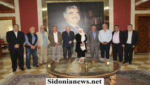 بالصور : بهية الحريري التقت وفداً من لجنة المتابعة المركزية للجان الشعبية الفلسطينية