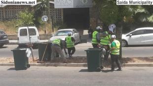 بالصور: مجموعة معطي غروب تطلق حملة نظافة لشوارع رئيسية في صيدا  بالتنسيق مع البلدية