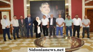 بالصور : بهية الحريري التقت بلدية ومختارَي مزرعة طبايا ولجان الأحياء في مخيم عين الحلوة