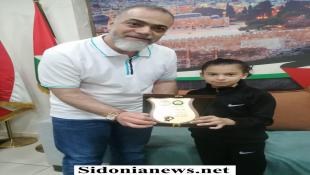د. رياض أبو العينين يكرم بطلة الجمباز نور عباس بعد نيلها الميدالية الفضية ببطولة آسيا