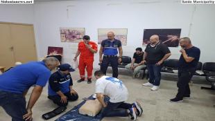 بالصور: دورة تدريبية متخصصة في بلدية صيدا عن الإسعافات الأولية نظمها الصليب الأحمر اللبناني لعناصر شرطة إتحاد بلديات صيدا الزهراني