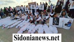 بالفيديو وبالصور : أطول سلسلة بشرية نسائية فلسطينية  في صيدا تضامنا مع غزة لوقف حرب الإبادة  بحق الشعب الفلسطيني نظمتها أغادير على رصيف بولفيار الرئيس الشهيد رفيق الحريري