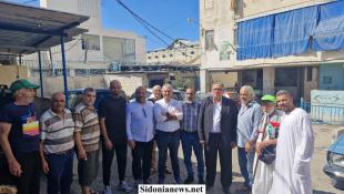 بالصور: جولة ميدانية لرئيس بلدية صيدا  للإطلاع على أوضاع مجمع عين الحلوة السكني وحي السكة – مخيم العودة في صيدا والسعي لتحسين البنى التحتية وتطوير الخدمات فيهما