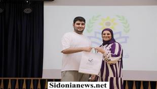 بالصور : ثانوية السفير كرّمت طالبيها من أصحاب الهمم زاهي عنيسي ومالك صعب لتفوقهما في الشهادة الرسمية - الدورة الاستثنائية
