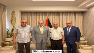 د. أبو هولي: بتوجيهات الرئيس محمود عباس تم دفع الأقساط المدرسية الرسمية لطلابنا في لبنان إيماناً بحق التعليم