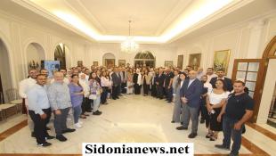 بالصور : بهية الحريري استقبلت أسرة موظفي مؤسسة الحريري : مستمرون معكم بمتابعة رسالتها في تنمية الإنسان والمجتمع