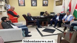 بالصور: النائب البزري أدان المجزرة الإسرائيلية في عين الحلوة وجال مع رئيس البلدية حجازي ونائبه عكرة وحشيشو وشريتح على مستشفيات في صيدا لتفقد جرحى الغارة