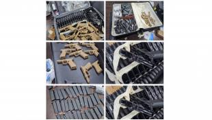 جمارك المطار ضبطت شحنة من 90 مسدسا مفككا في حقائب احد القادمين من فرنسا