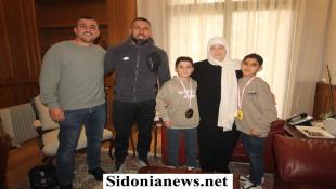 بالصور : بهية الحريري تهنىء البطلين آدم وأمير السن على إحرازهما بطولة آسيا للفنون القتالية المختلطة