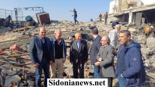 بالصور : صالح ووفد من غرفة صيدا والجنوب تفقدوا المدينة الصناعية في سينيق وعاينوا أضرار الغارة الإسرائيلية