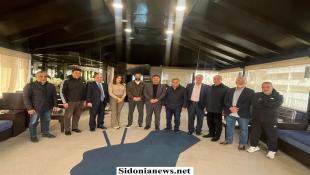 وفد من نادي أشمون الرياضي برئاسة محمد البقاعي يهنىء رئيس الأهلي-صيدا عاطف مرعي أبو مرعي