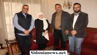 بالصور : بهية الحريري تلتقي وفد كشافة الفاروق ولجنة الأهل بثانوية الحاج بهاء الدين الحريري