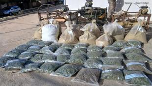 بالصور : الجيش اللبناني : عمليات دهم وتوقيف مواطنَين وضبط آلات لتصنيع المخدرات