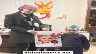 بالصور : تحية حب ووفاء من تلامذة مدرسة صيدا الإبتدائية الرسمية المختلطة للرئيس الشهيد رفيق الحريري بذكراه الـ21