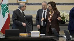 النهار: الاستحقاق العالق: 30 مرشحاً فقط و"المستقبل" يتحفّز… إسرائيل تواكب الانتظار اللبناني باستهداف مُركّز للبقاع