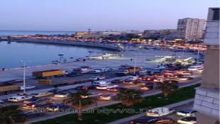 فجرا: بالفيديو والصور : حركة نزوح كثيفة للمواطنين الجنوبيين وازدحام سير وطوابير سيارات تعبر صيدا بعد التهديدات الإسرائيلية لـ 53 قرية وبلدة في الجنوب