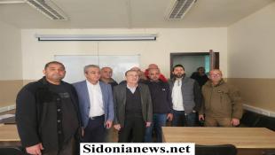 بالصور: رئيس بلدية صيدا م. مصطفى حجازي تفقد أضرار الغارة الإسرائيلية على مبنى عمارة المقاصد في صيدا وشركة Ntcc باشرت رفع الركام من الطرقات بتوجيهات من البلدية