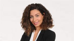 هنا أبو مرعي في عيد الأم: تحية للأمهات اللواتي خرجن قسرًا من منازلهنّ وإستقررن في بلدة الهلالية فكنّ مثالًا للصبر والقوة والعطاء