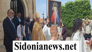 بالصور: المطران مارون العمار ترأس قداس عيد الفصح المجيد في كنيسة مار الياس للموارنة في صيدا : نتضرع إلى الله لكي تتوقف آلة الحرب ويحل السلام في وطننا الحبيب لبنان