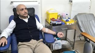 عمر مرجان يلبي نداء التبرع بالدم: التضامن الوطني أسمى أشكال الصمود والمواجهة