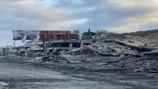 بالصور : سلسلة غارات إسرائلية عنيفة على الجنوب وتفجير منازل ودمار هائل واضرار ... واستشهاد عضو بلدية أرنون وجرح ابنه بغارة ليلا في كفرتبنيت