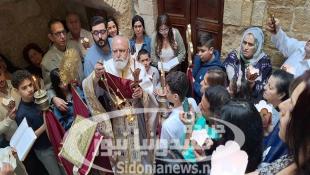 بالصور: الأب جوزيف خوري ترأس قداس وصلاة الهجمة الإلهية في عيد الفصح المجيد في كنيسة القديس نيقولاوس للروم الأرثوذكس في صيدا القديمة