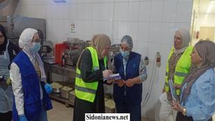 بالصور : لجنة الصحة في بلدية صيدا تنظم جولات توعية في سلامة الغذاء للمطابخ التي تقدّم الوجبات الساخنة للنازحين المقيمين في المدينة