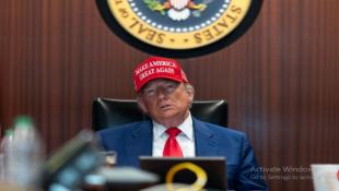 ترامب متردد.. ضربة عسكريّة أو انتظار نتيجة الضغوط؟