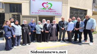 بالصور : عمر مرجان يزور جمعية بادري ويقدّم مساعدة طبية دعمًا لبرامجها الاجتماعية