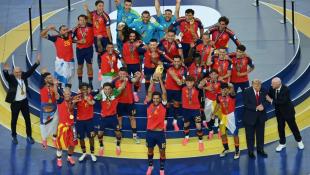 بالفيديو وبالصور : إسبانيا بطلة العالم في المونديال 2026 بعدما جردت الأرجنتين وليونيل ميسي من اللقب 1- صفر بحضور ترامب وملك ورئيس وزراء إسبانيا ورئيس الفيفا | تفاصيل سير المباراة