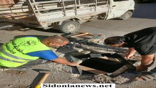 بالصور: بلدية صيدا : إستمرار أعمال صيانة شبكات المجاري والشوارع في صيدا لضمان السلامة العامة